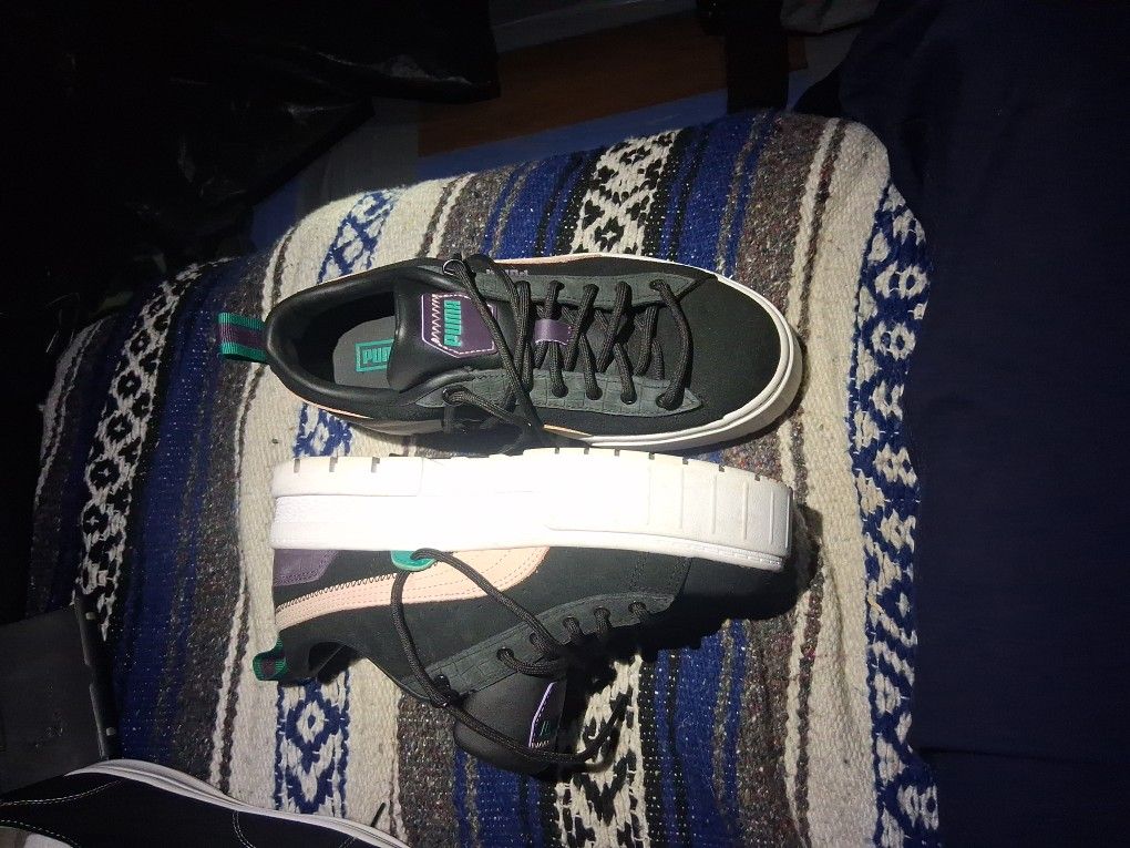 Puma Women Mayze Platform /size 8.5..like Brand New / Only Been Worn 2 Times.