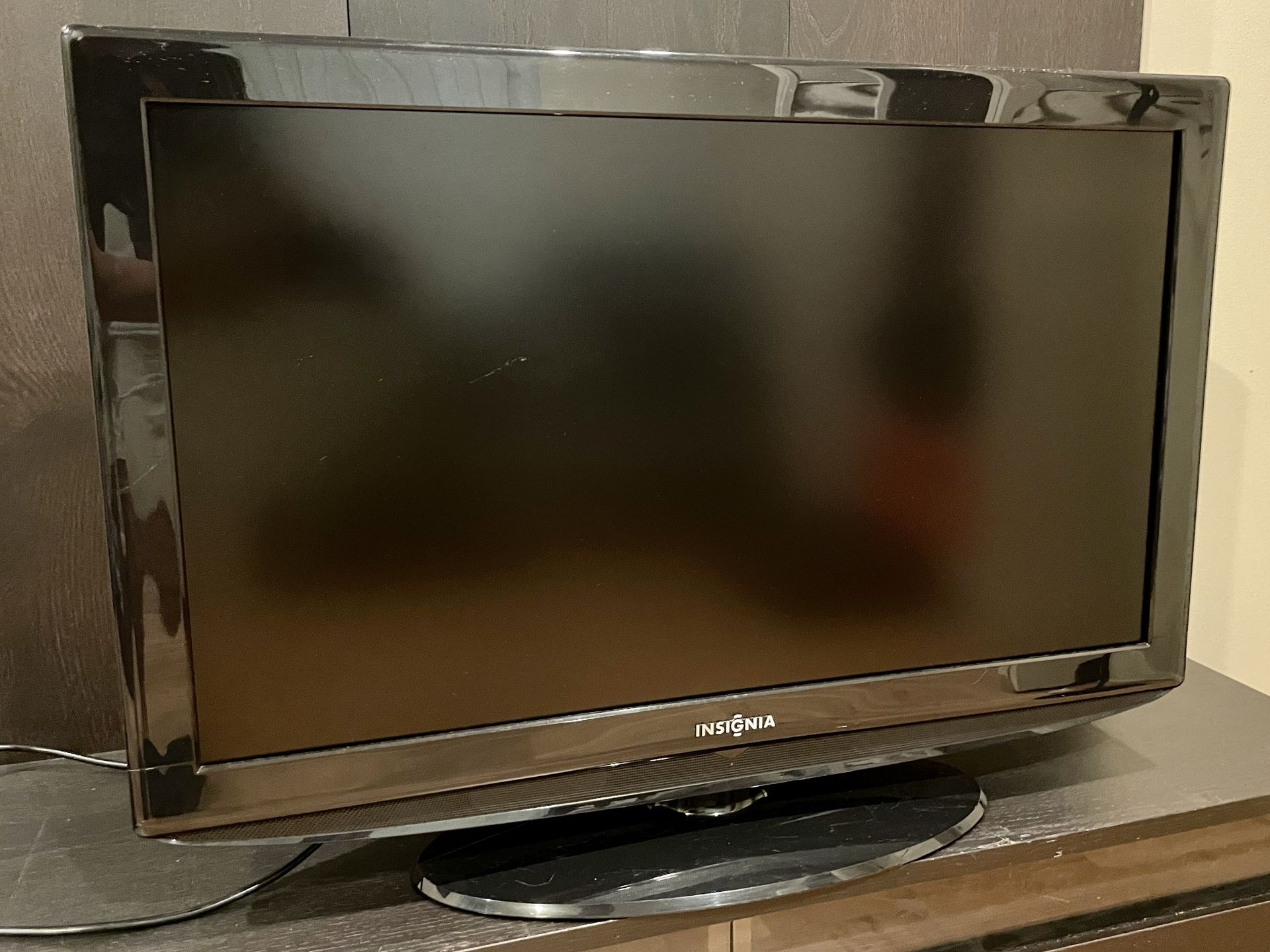 2008 Insignia 32” Flat TV