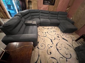 -piece Sectional Sofa with Power chaise and power recliner