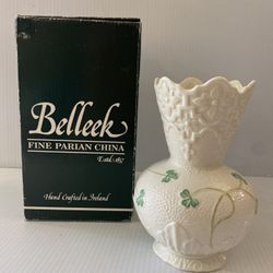 VTG Belleek FINE PARIAN CHINA Donegal Vase Shamrocks 6" Hand Crafted In Ireland