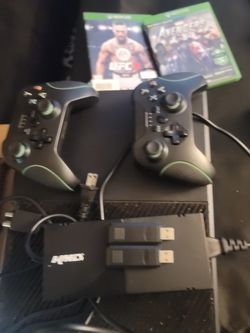 Xbox One X 1tb 2 Wireless Controllers And Two Games