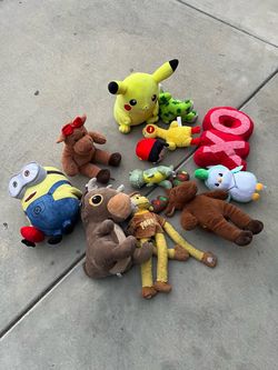 Plush toys 8 dlrs All