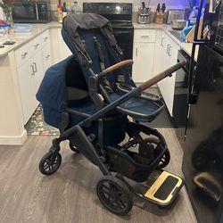 Vista V2 Stroller with bassinet and piggyback