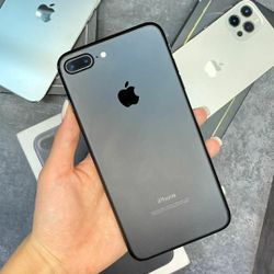 iPhone 7 plus 32GB Unlocked 