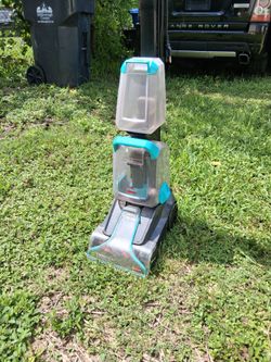NICE  BISSELL  CARPET CLEANER