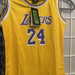 Lakers Shirt Size M 10/12 In Youth 