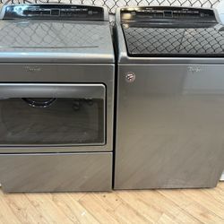 Whirpool Washer And Dryer Set