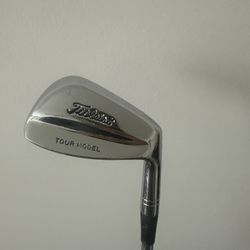 Titleist 8 Iron