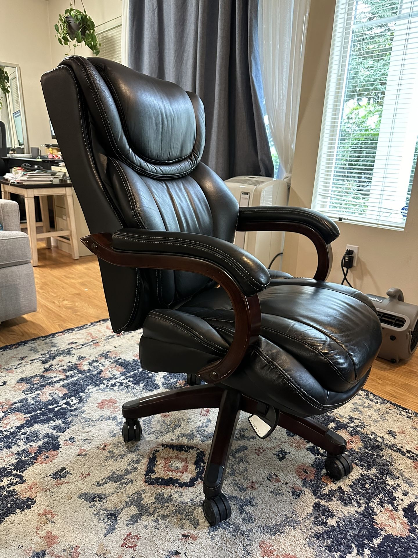 Executive Office Chair - La-Z-Boy