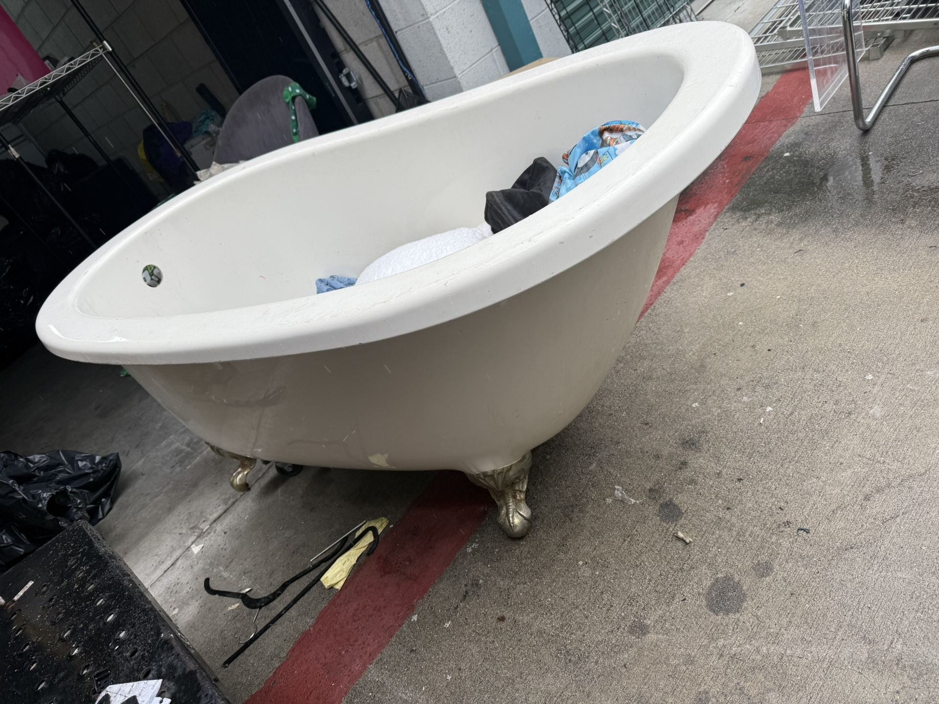 Bathtub