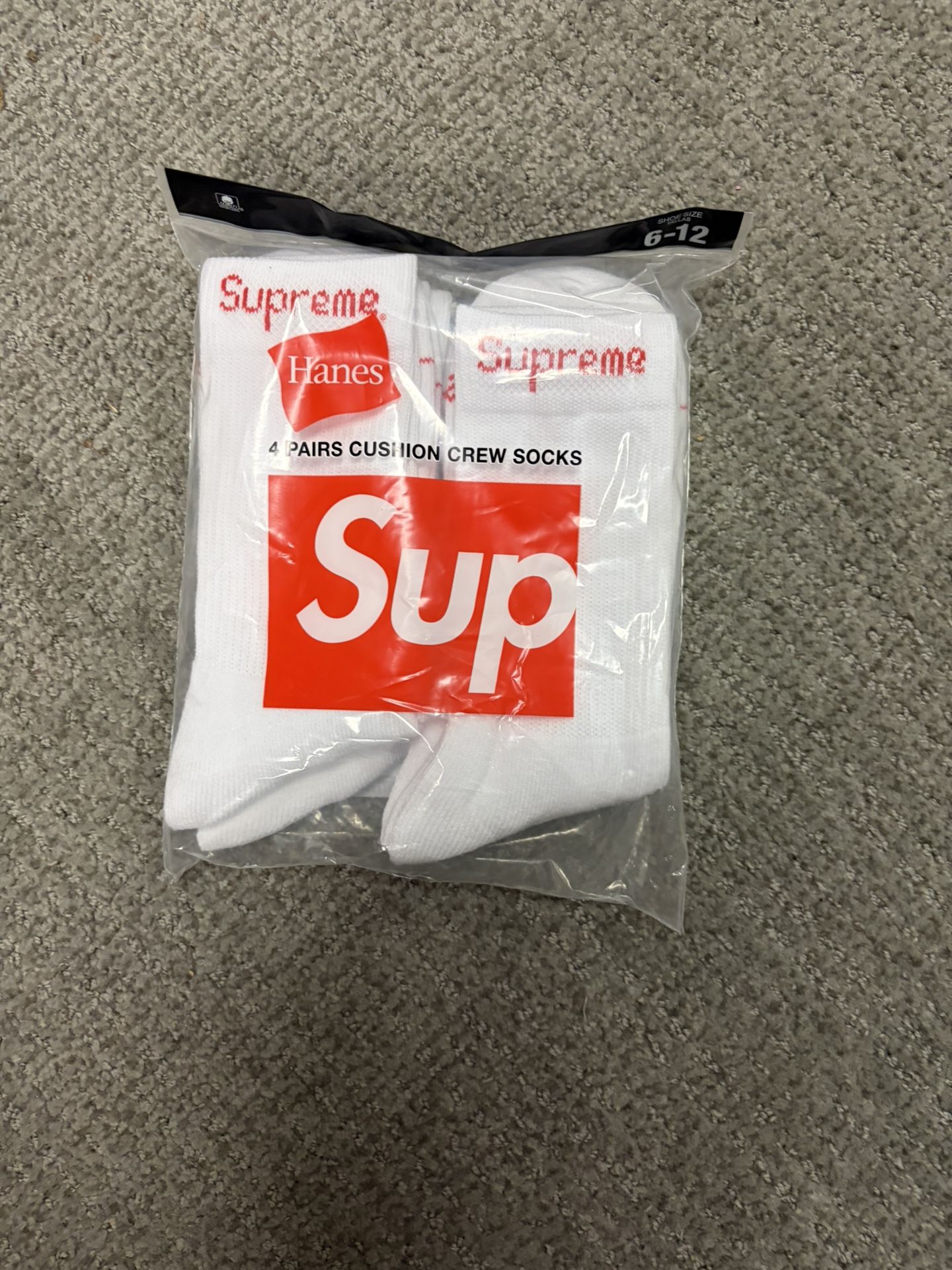 Supreme x Hanes Crew Socks