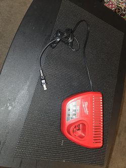 Milwaukee M12 Charger