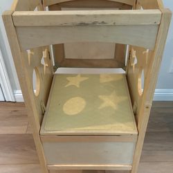 Classic Kitchen Helper® Toddler Tower