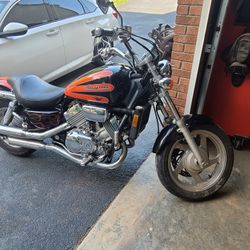 1999 Honda Magna VF750 V4