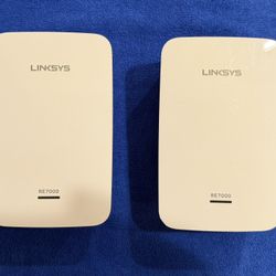 Linksys RE7000 V2 Wi-Fi Range Extender White MPN RE7000 V2 Lot of 2