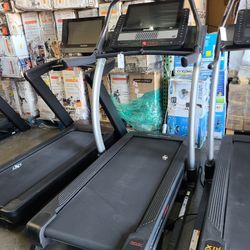 Nordictrack Commercial x22i Incline treadmill- 40% incline 12mph max speed - 1250$  