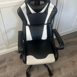 Gaming chair