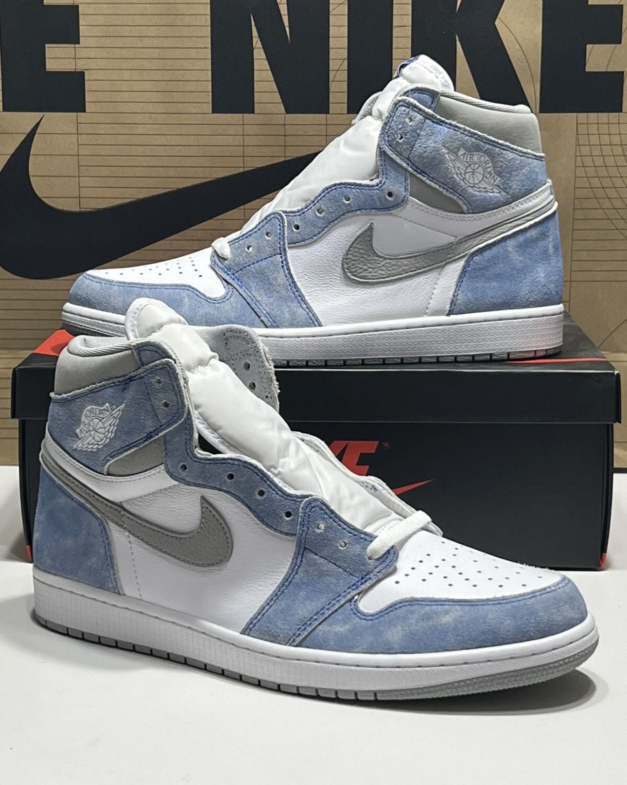 Air Jordan 1 Retro High OG Hyper Royal White 555088-402 Men’s Size 13