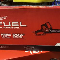 MILWAUKEE M18 FUEL HATCHET 8" PRUNING SAW #3004-20 (( Tool Only))