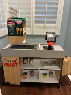 Melissa and Doug Fresh Mart