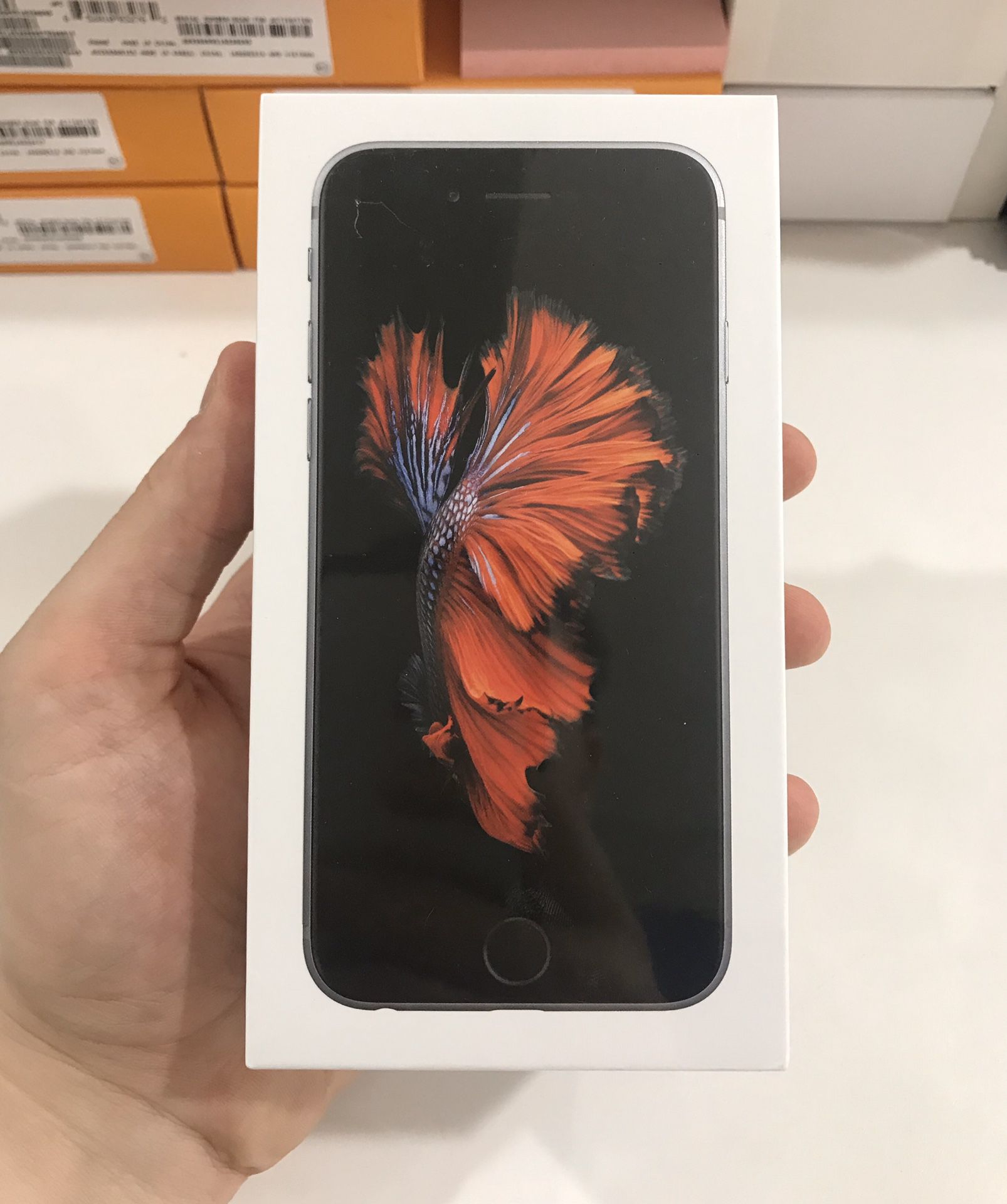 New iPhone 6S 32gb Only $25 when you switch to Boost Mobile