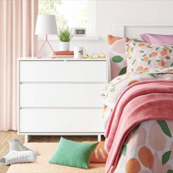 Dressing/Nightstand