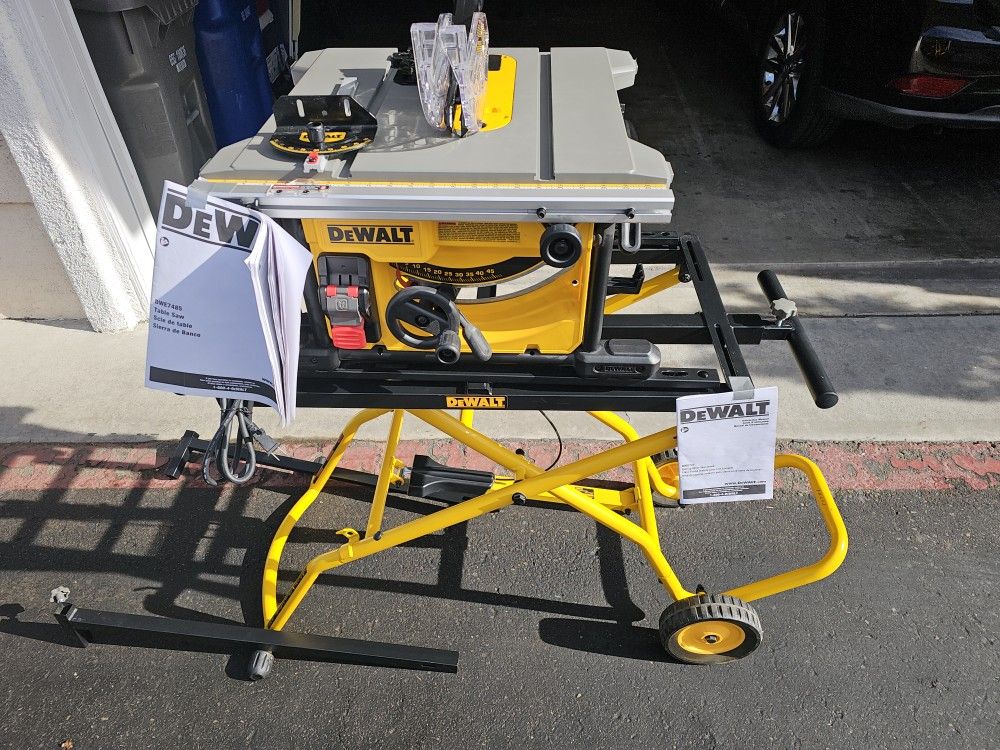 Brand New Never Used Dewalt 7485 Table Saw 10" ($300) & Dewalt 726 Rolling Table Saw Stand ($229)