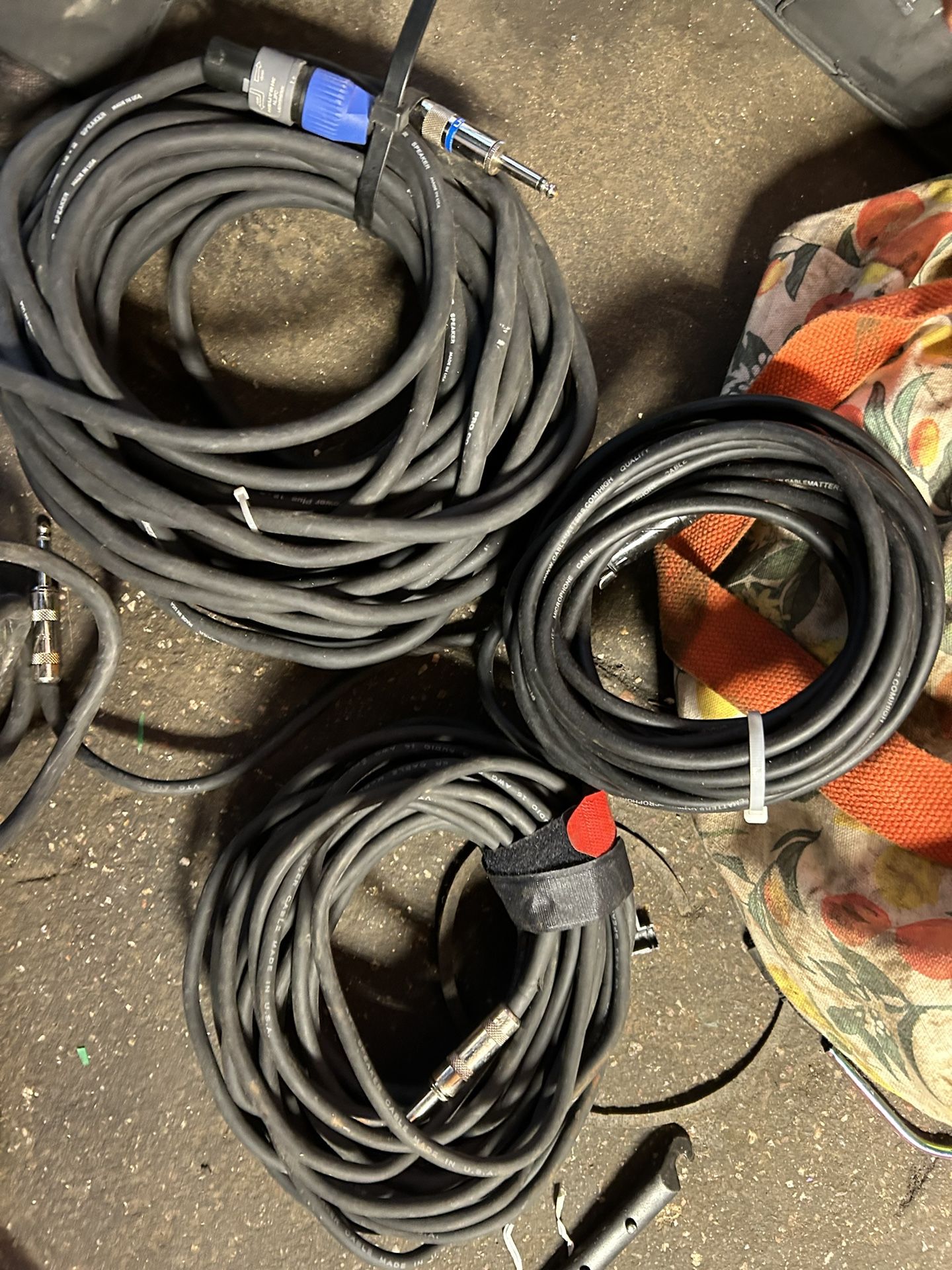 Give Me An Offer For All Those Cables For Guitar Bands