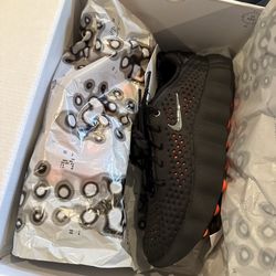 Nike mind 002 men’s size 9