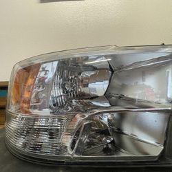 2018 Ram 1500 SLT stock headlight assembly