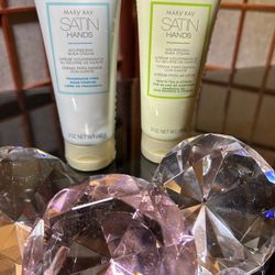 May Kay Satin Hands Nourishing Shea Cream