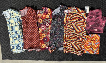 Woman’s Medium NWT Dressy Clothing Shirts Blouses Skirts