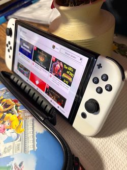 NINTENDO SWITCH OLED