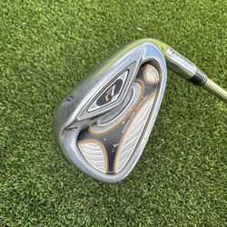 TaylorMade r7 Single Pitching Wedge Steel TaylorMade T-Step 90 Regular Flex