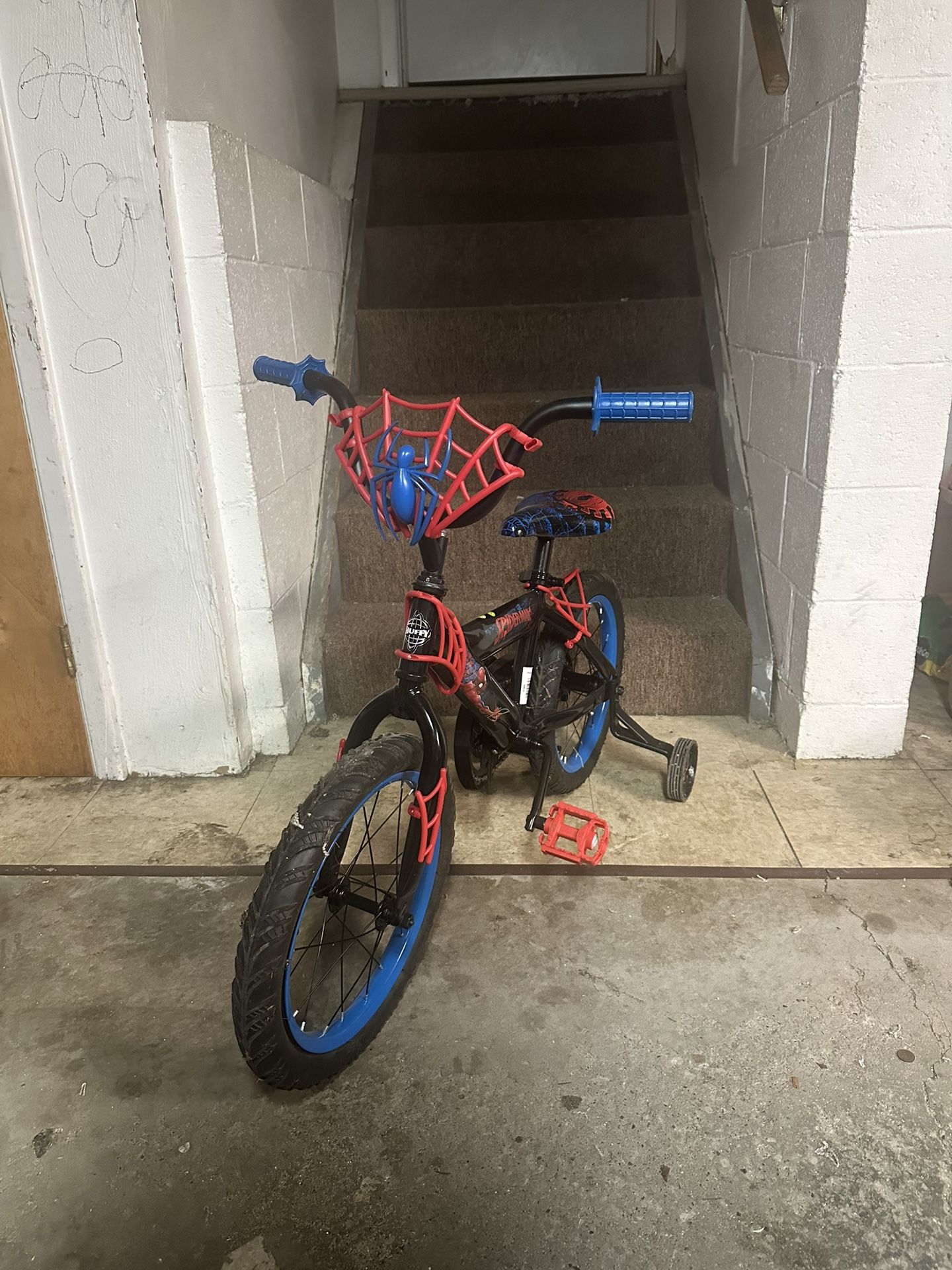 HUFFY MARVEL SPIDER-MAN BIKE 16" - BLACK