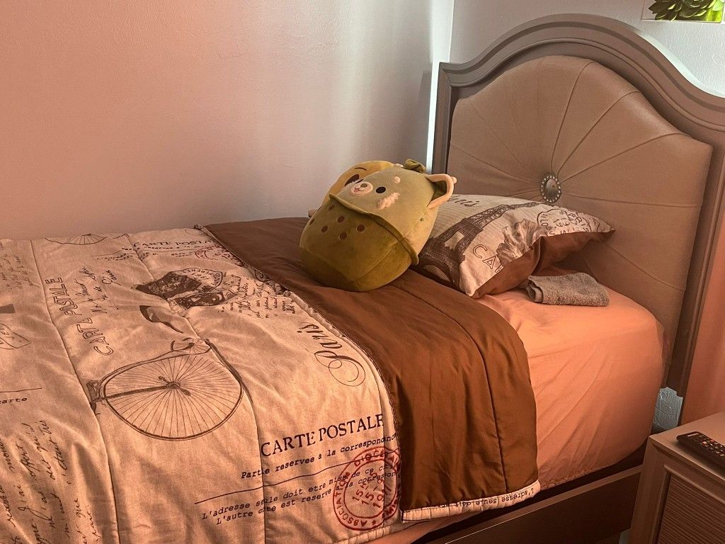 Twin Bedroom Set