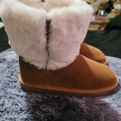 Girls boots koolaburra by UGS 