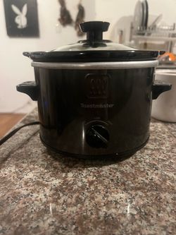 Slow cooker