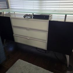 FREE GRATIS media Console TV Stand 