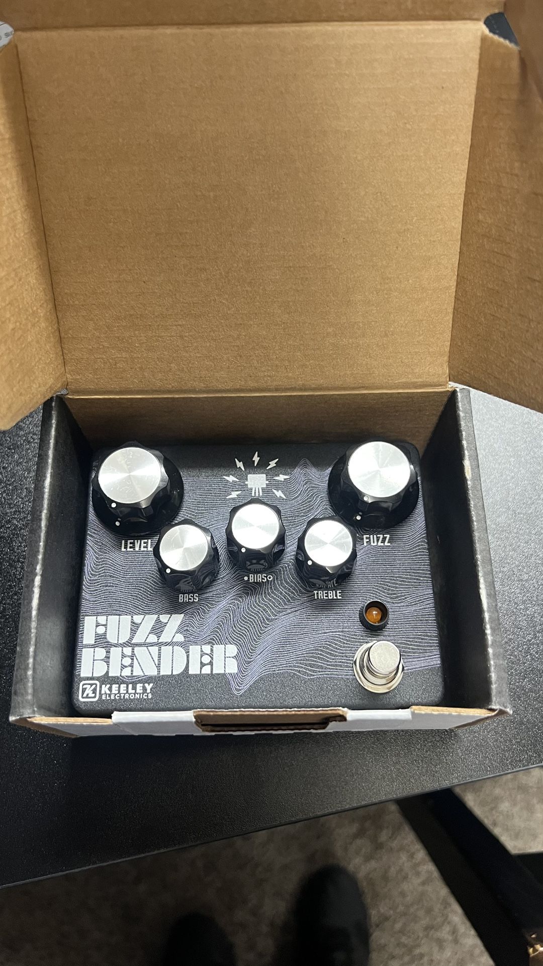 Keeley Fuzz Bender – 3-Transistor Fuzz Pedal w/ Bias Control