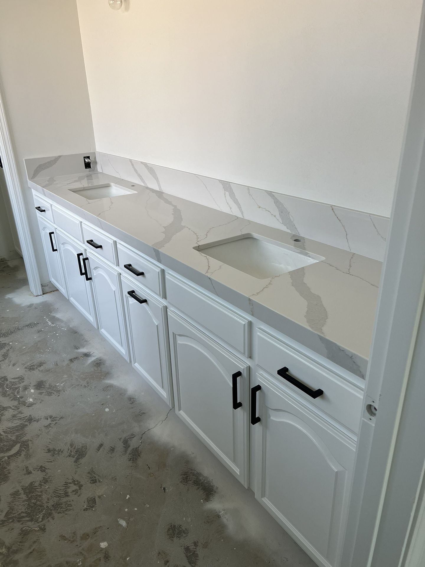 Kitchen Countertops  And Tile Floors , Showers Walls 