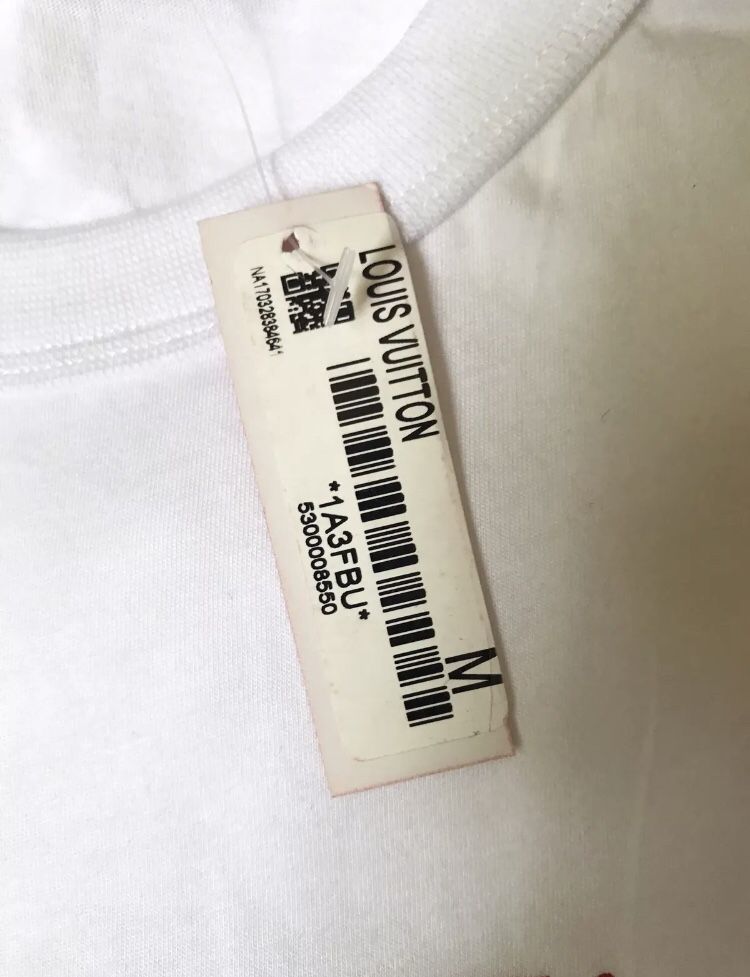 Louis Vuitton T-Shirt Size M for Sale in Brooklyn, NY - OfferUp