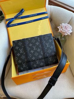 Men’s Black Messenger Bag Crossbody Bag