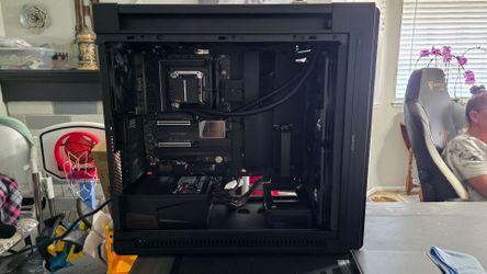 Custom Built PC 9800X3D, 5080, 32GB RAM, 2TB 9100 pro SSD