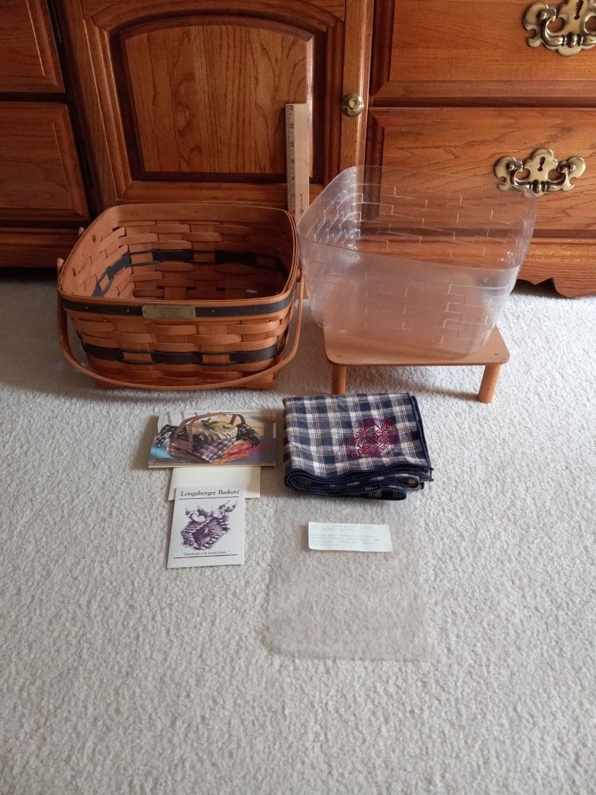 1992 Longaberger J W Collection Cake Basket