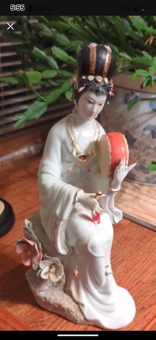 Porcelain Asian Oriental Chinese Geisha Style Girl Drummer Figurine Statue