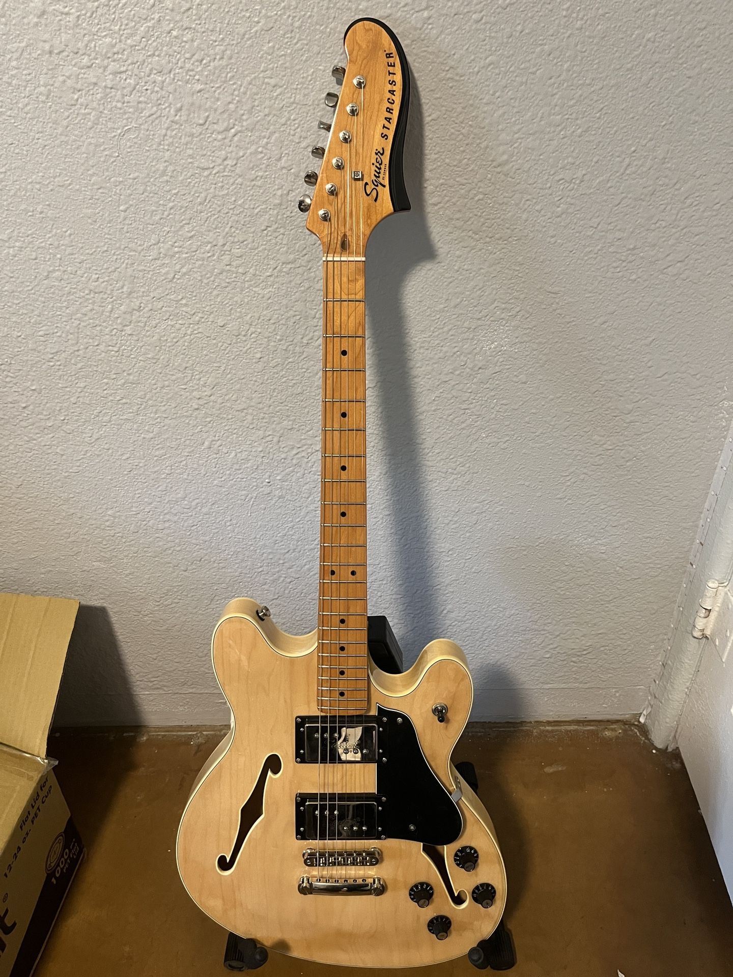 Fender Squire Starcaster Electric-Acoustic Guitar