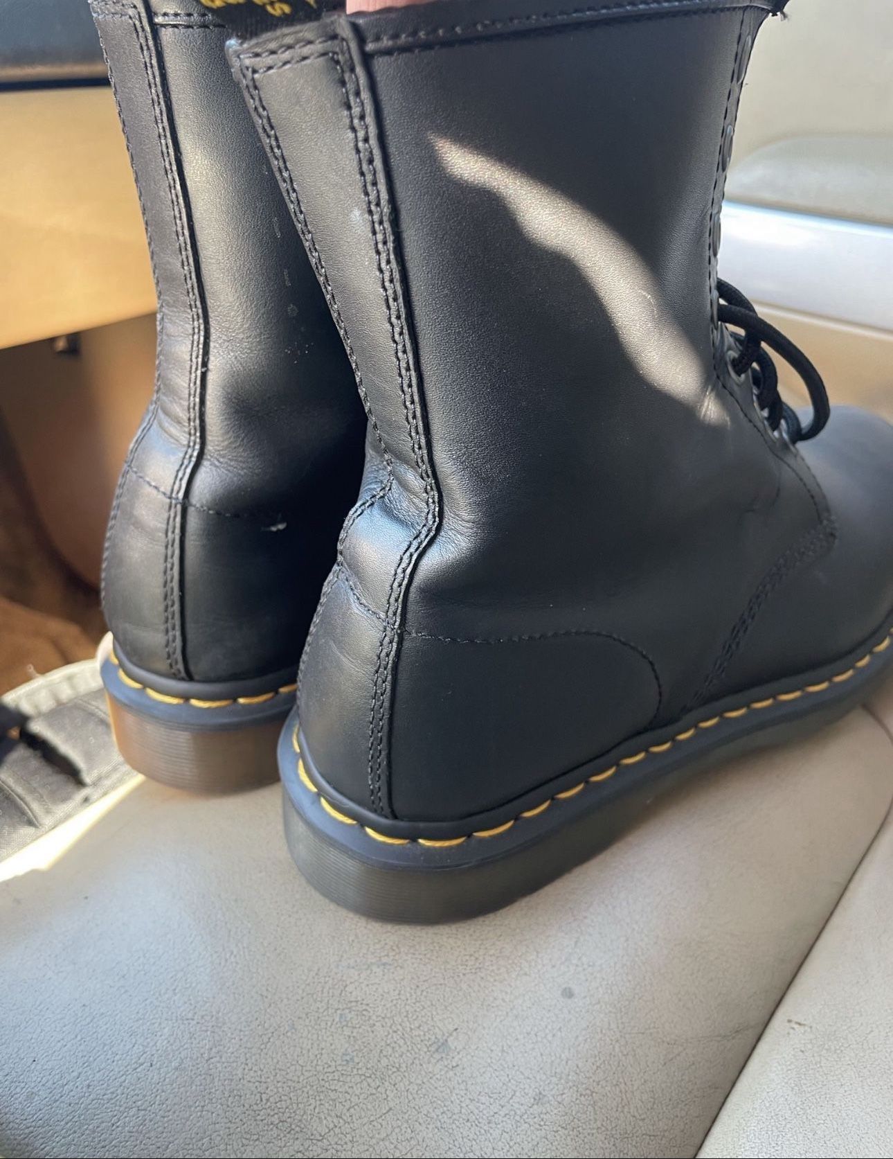 Almost new condition women’s size 11/men size 9 1/2 doc Martin combat boots