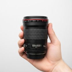 Canon EF 135mm f/2L USM  Camera Lens
