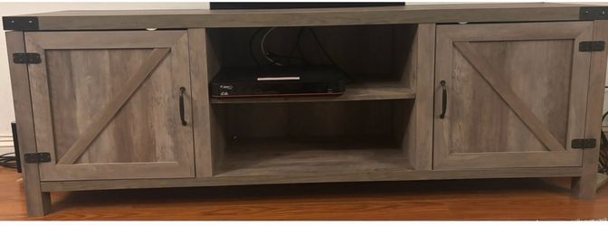 Farmhouse Barn Door TV Stand